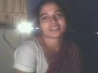 Desi housewife shows her assets parts to her neighbor