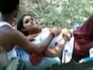 Desi nephews enjoy some romantic masti in a Kerala garden