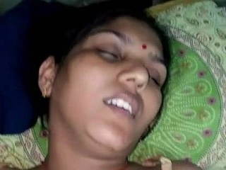 Real hook-up vid of Indian bhabhi's unshaved vag being fucked
