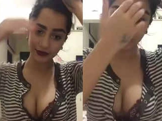 Desi honey flaunts her curves and talks with  on web cam